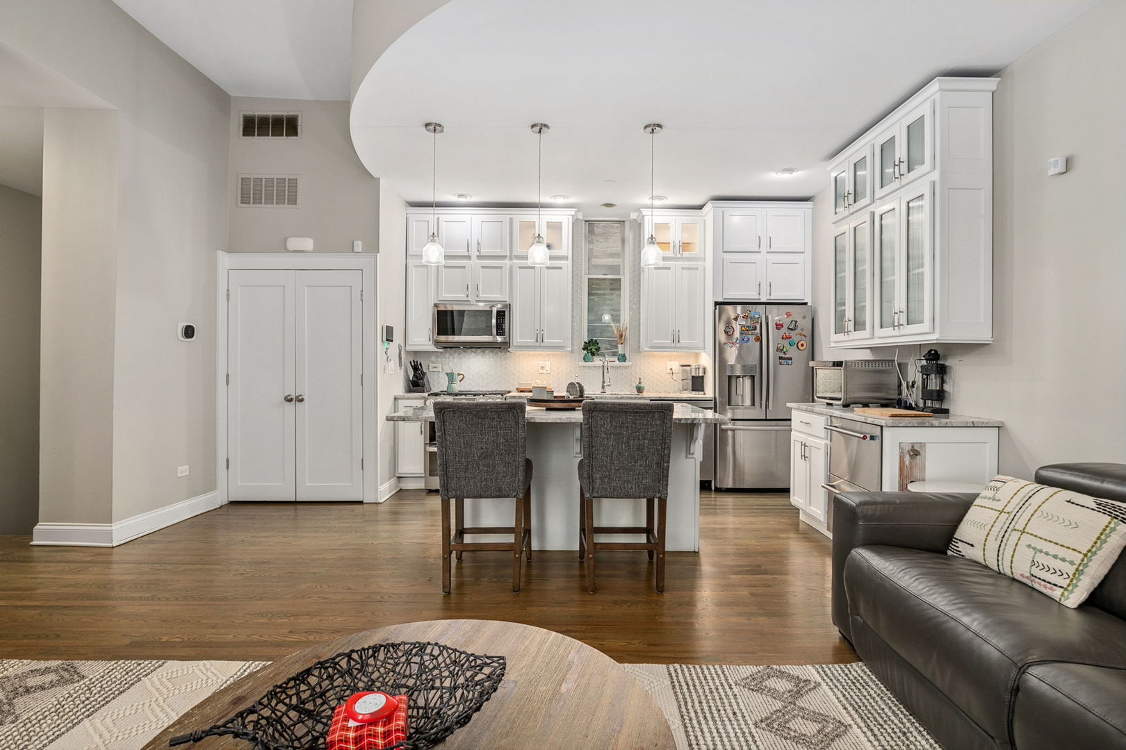 2017 W Evergreen Avenue Unit: 102