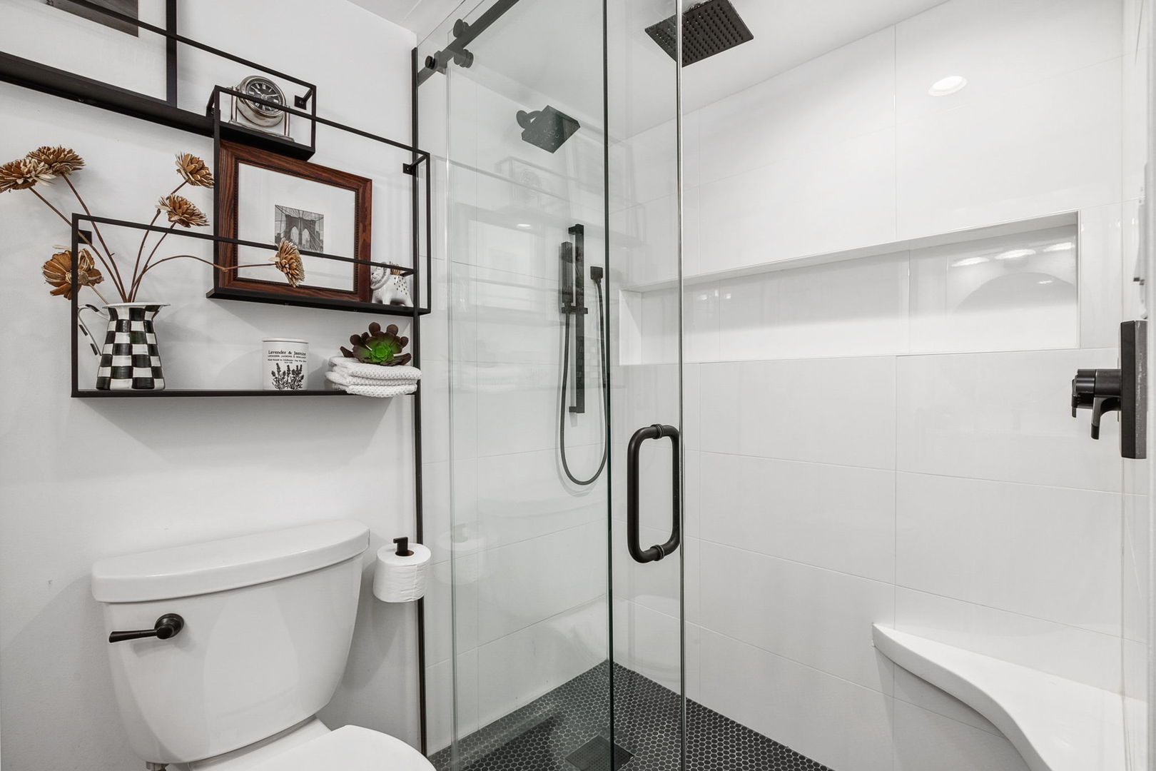 2017 W Evergreen Avenue Unit: 102