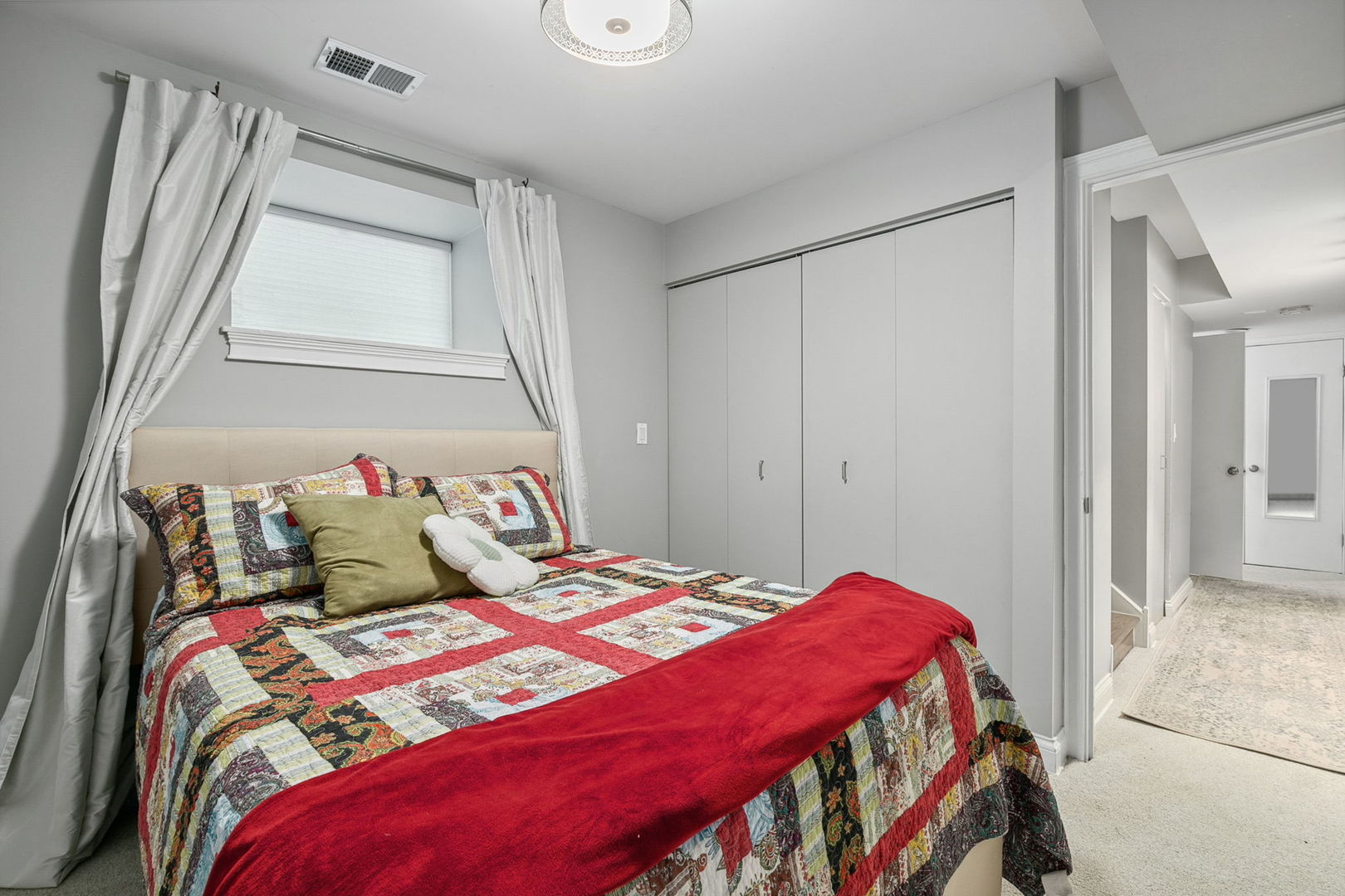 2017 W Evergreen Avenue Unit: 102