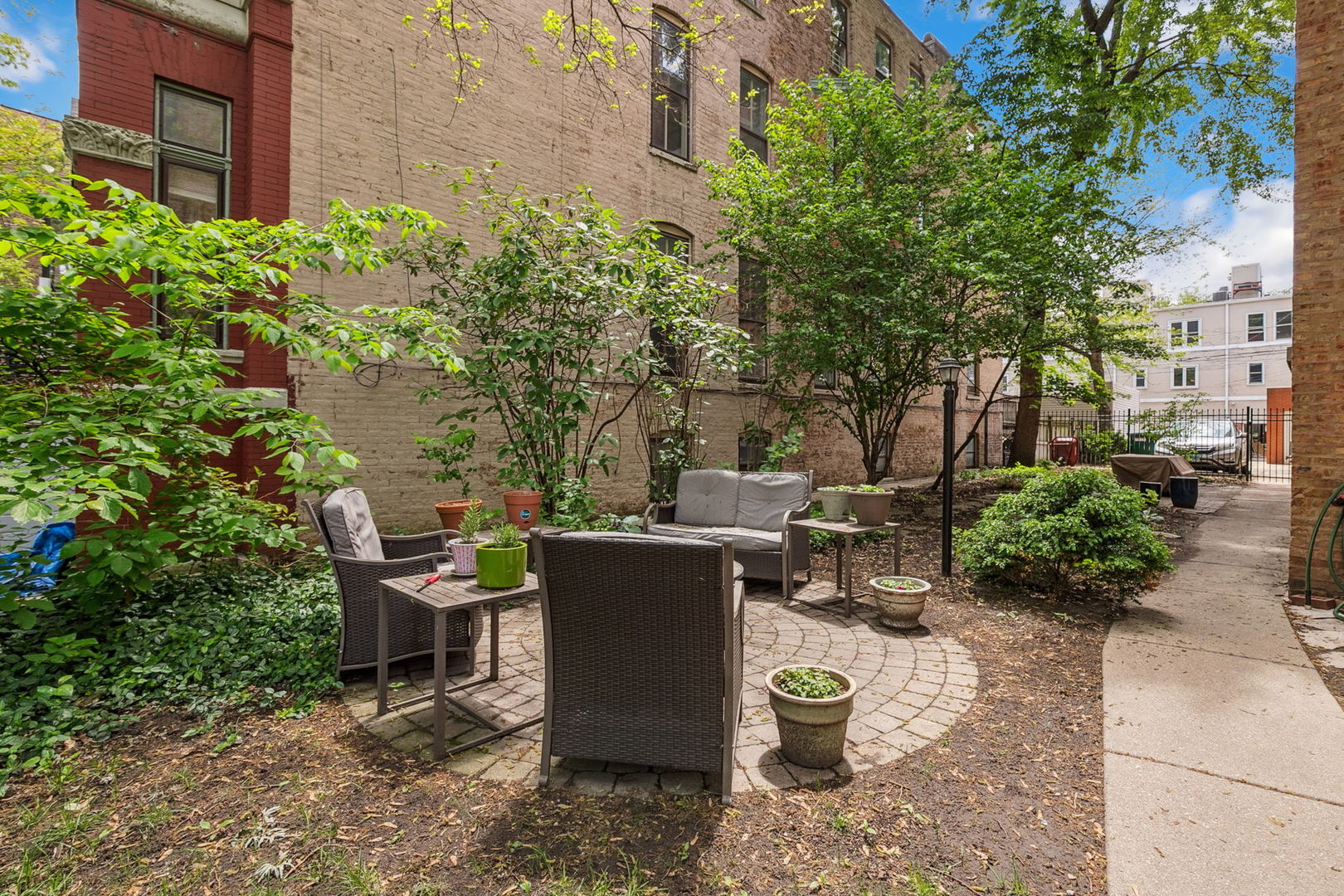 2017 W Evergreen Avenue Unit: 102