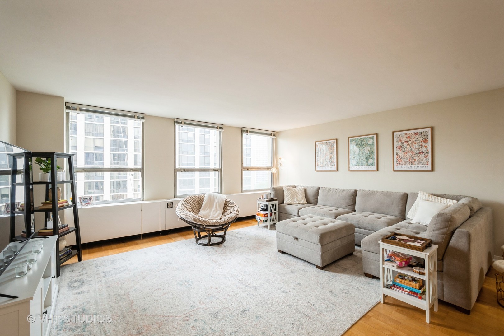 2626 N Lakeview Avenue Unit: 801
