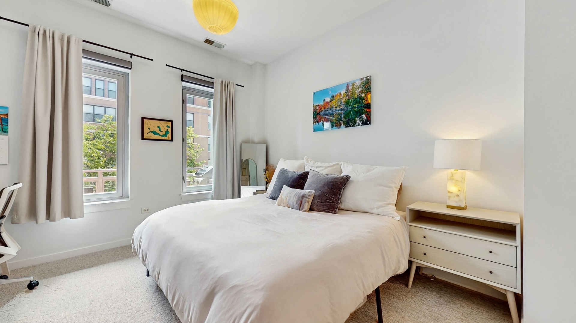 3920 N SHERIDAN Road Unit: 411