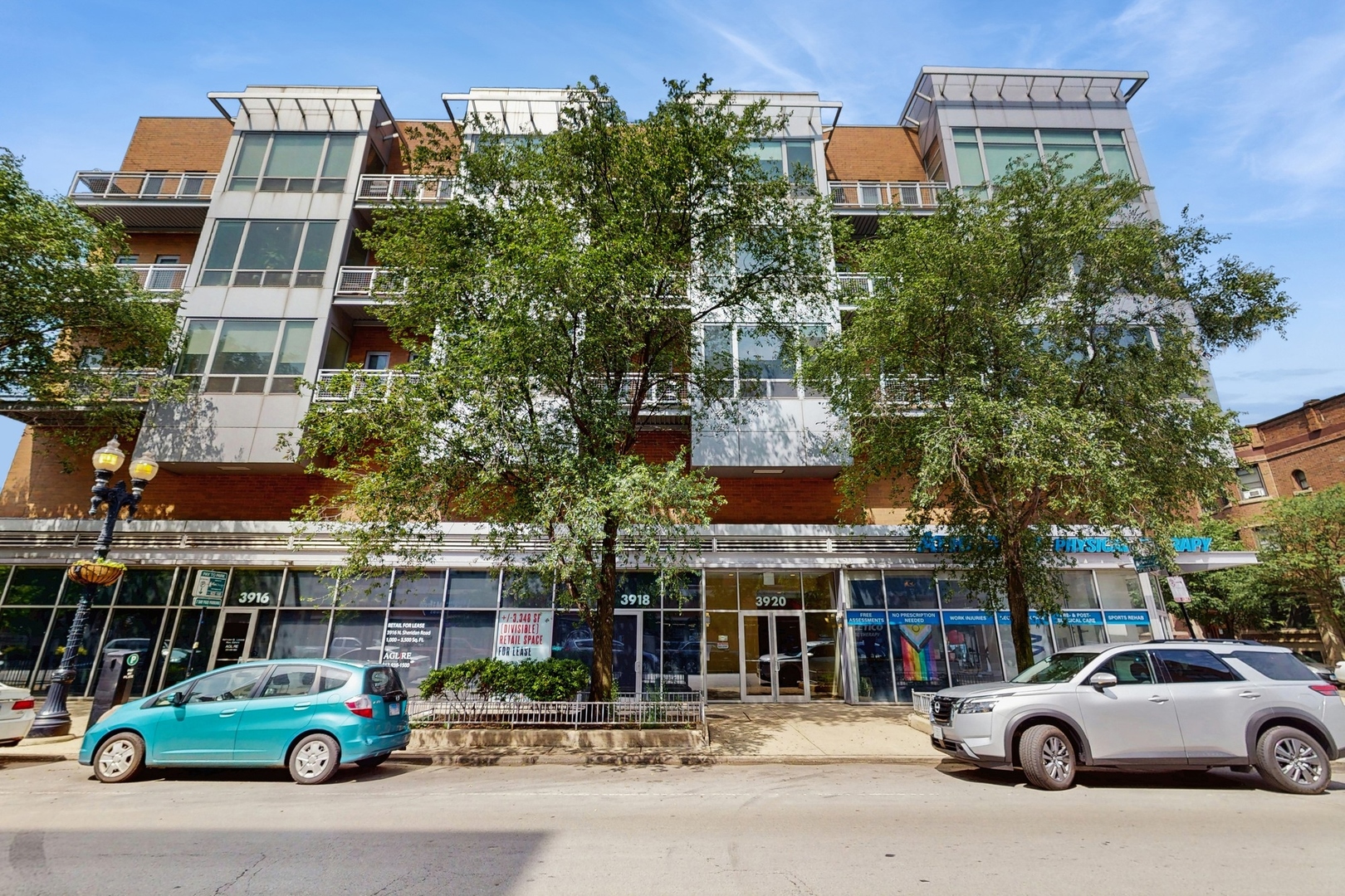 3920 N SHERIDAN Road Unit: 411
