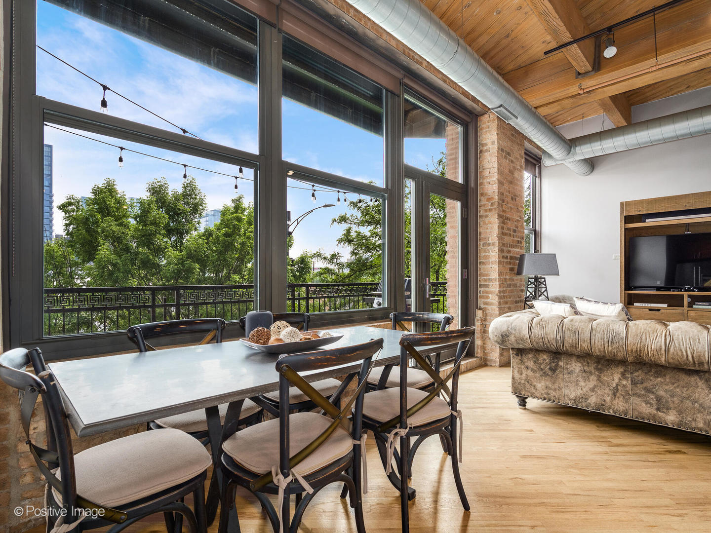 1040 W Adams Street Unit: 238