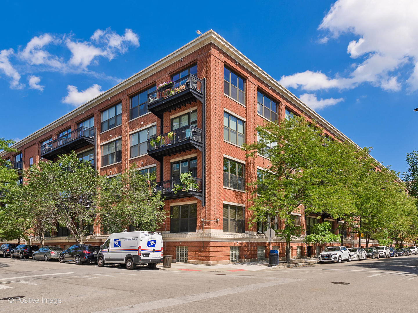 1040 W Adams Street Unit: 238