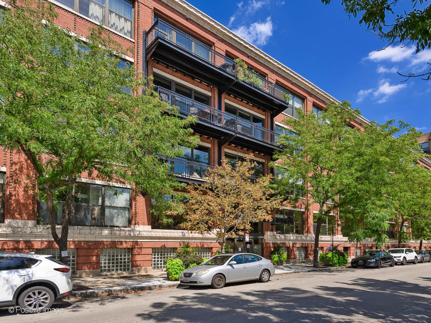 1040 W Adams Street Unit: 238