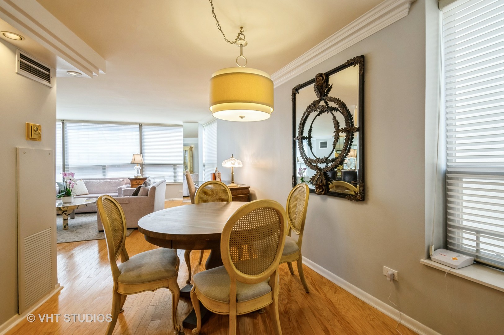 110 E Delaware Place Unit: 1501