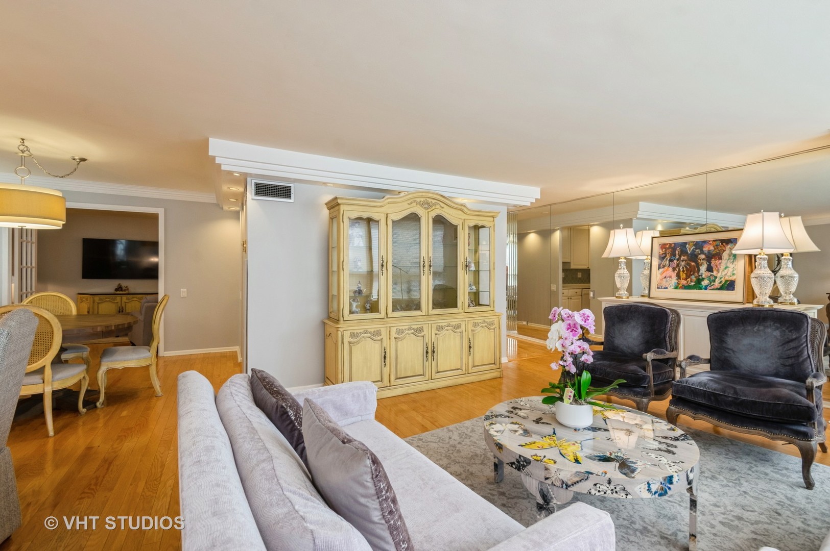 110 E Delaware Place Unit: 1501