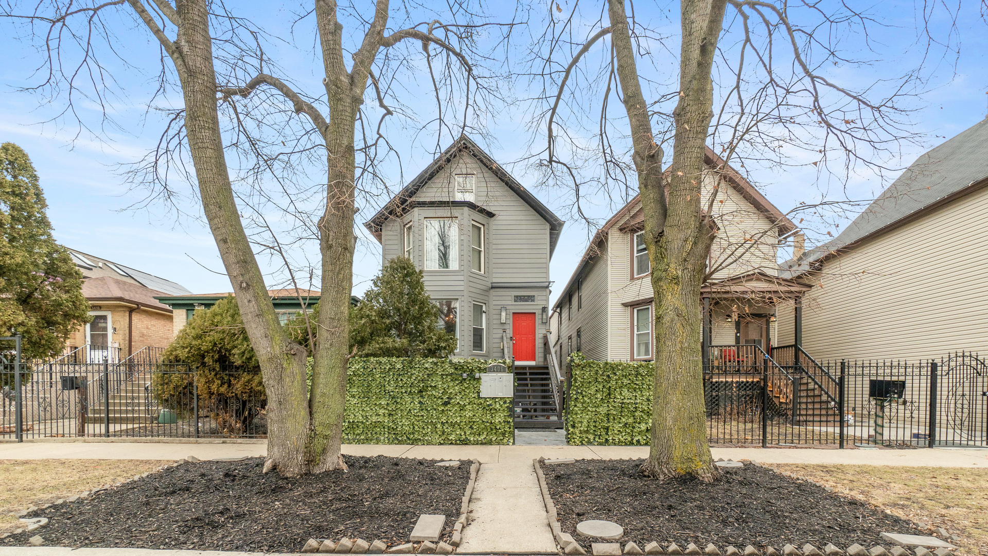 3406 W Dickens Avenue