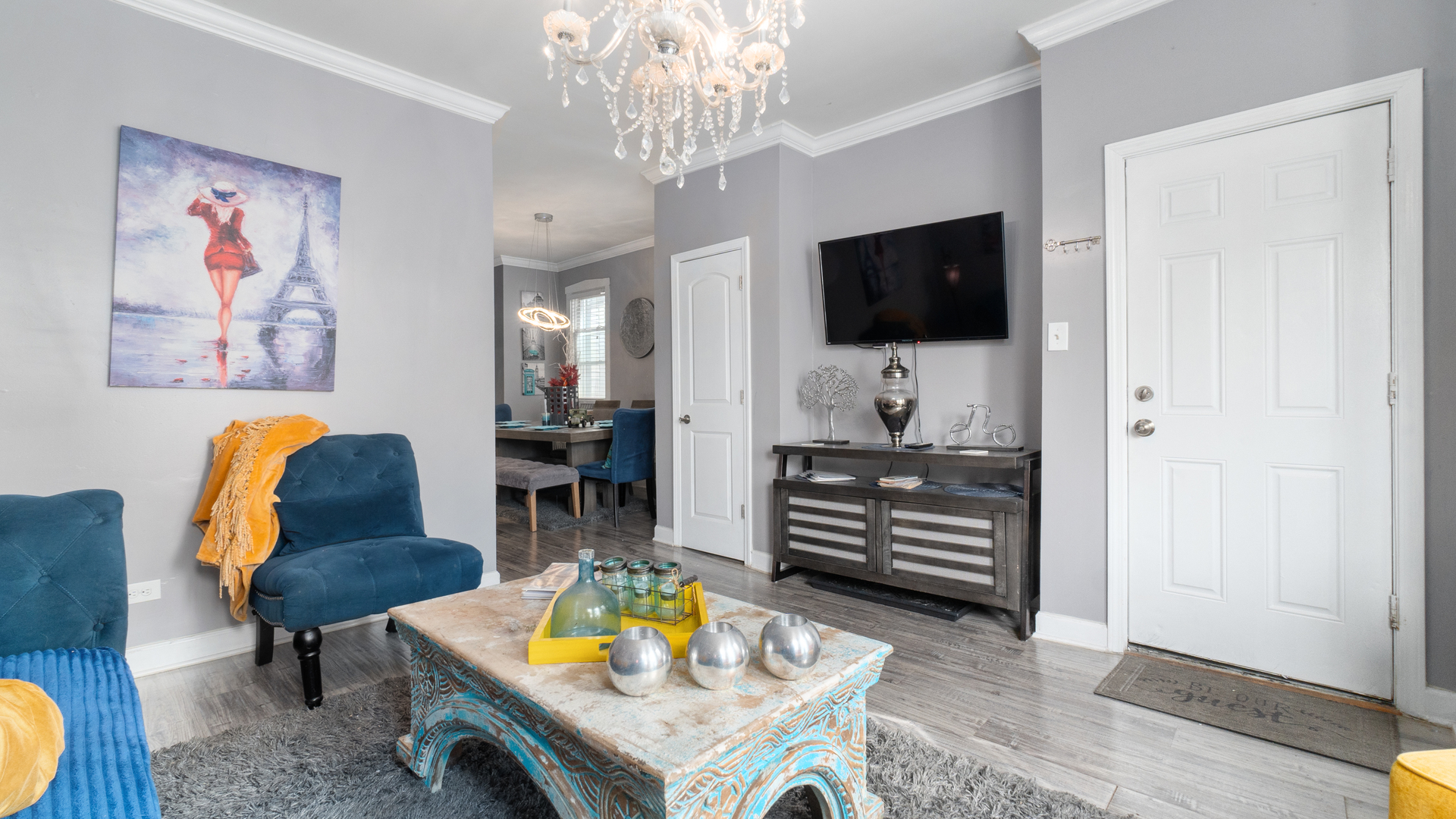 3406 W Dickens Avenue