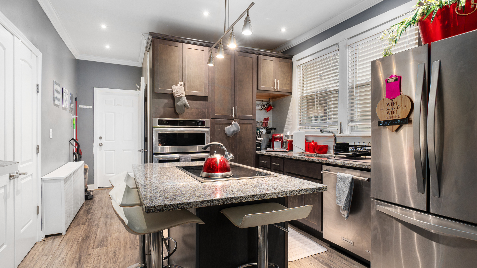 3406 W Dickens Avenue