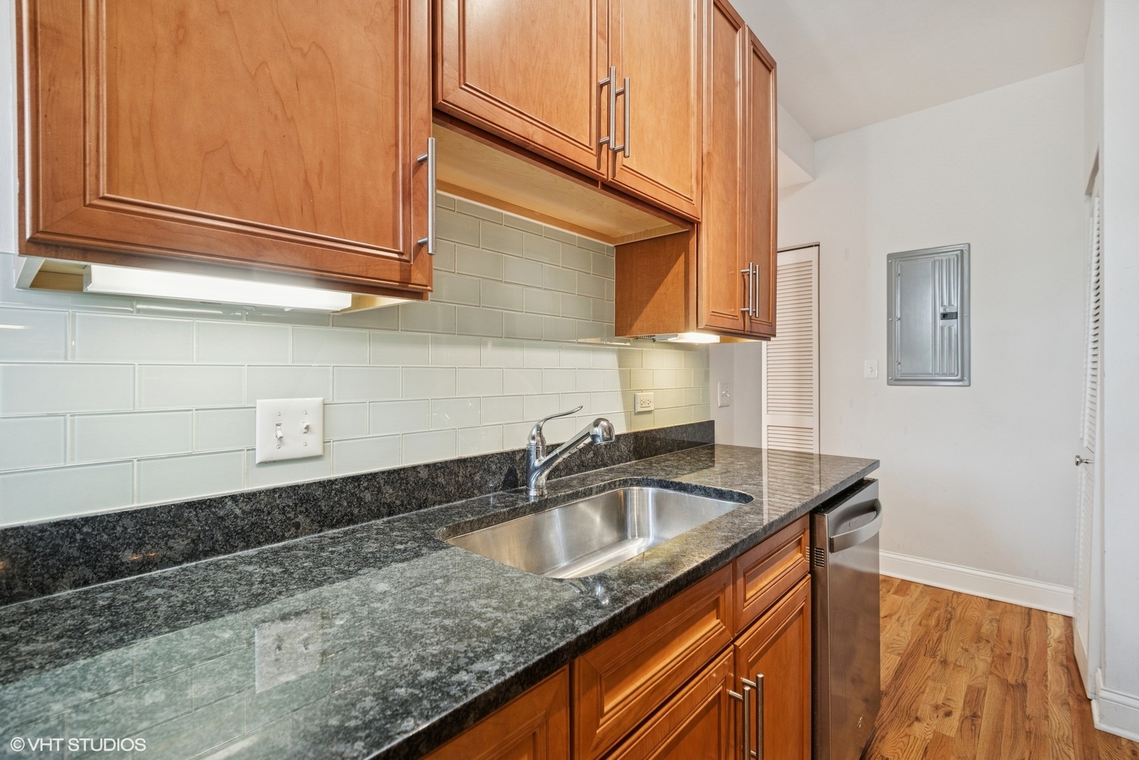 3414 N Racine Avenue Unit: 2