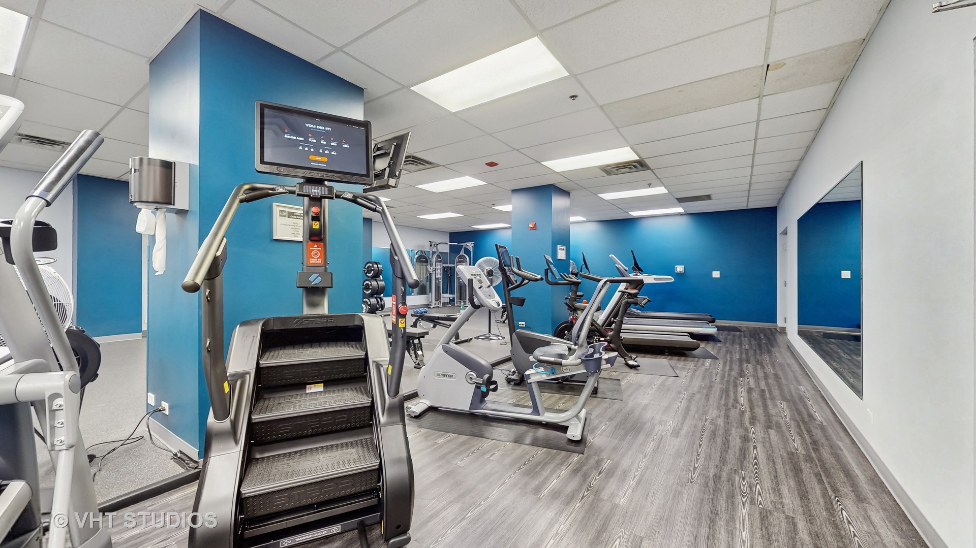 212 W WASHINGTON Street Unit: 1108