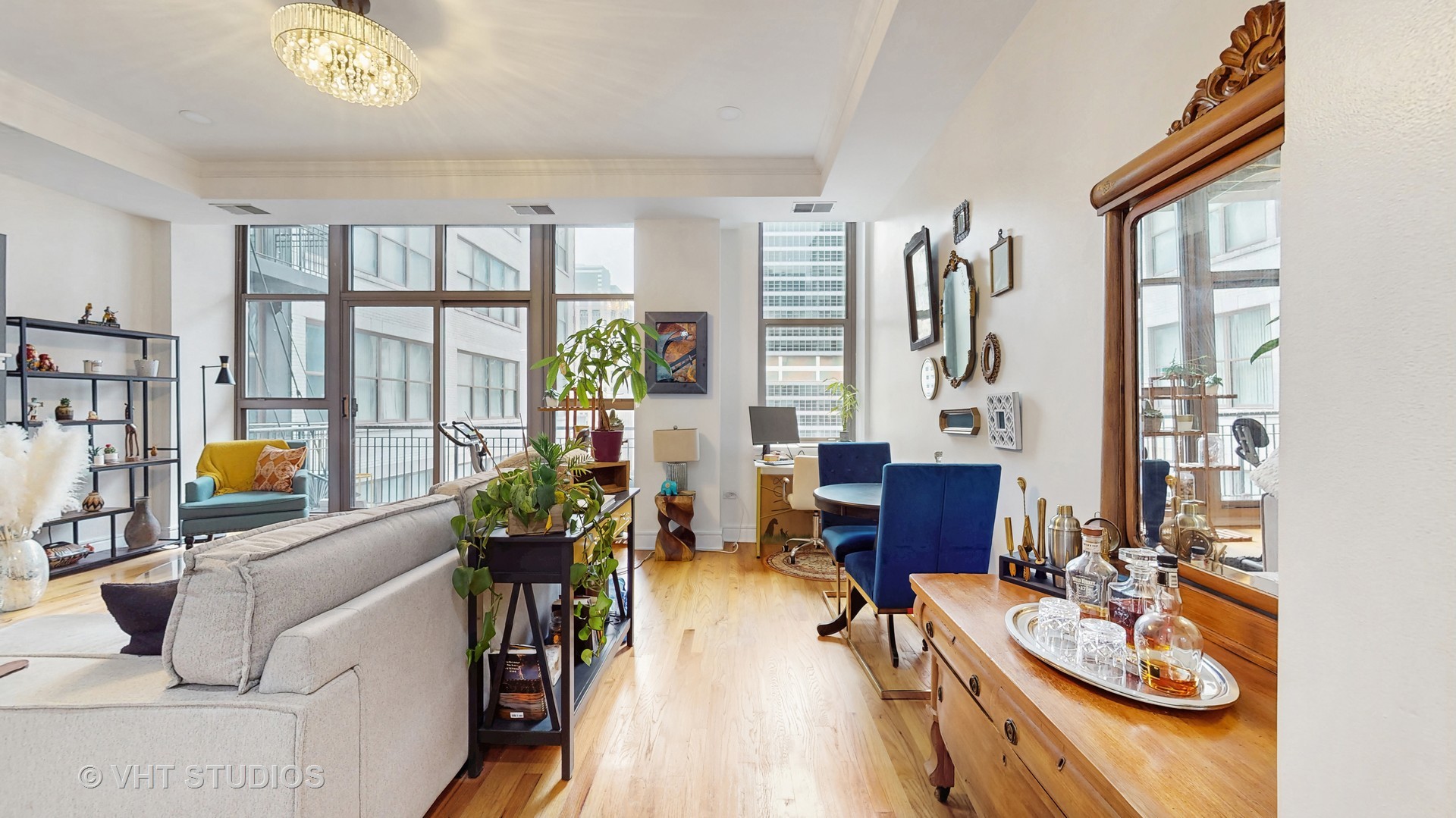 212 W WASHINGTON Street Unit: 1108