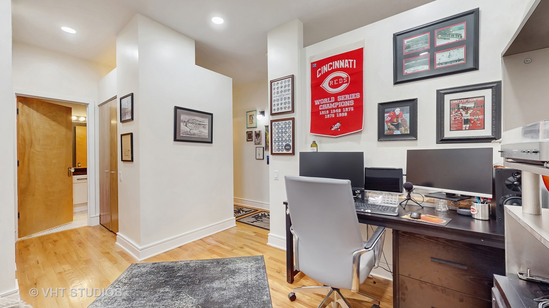 212 W WASHINGTON Street Unit: 1108