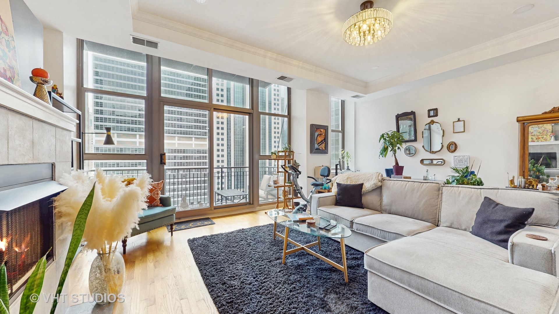 212 W WASHINGTON Street Unit: 1108