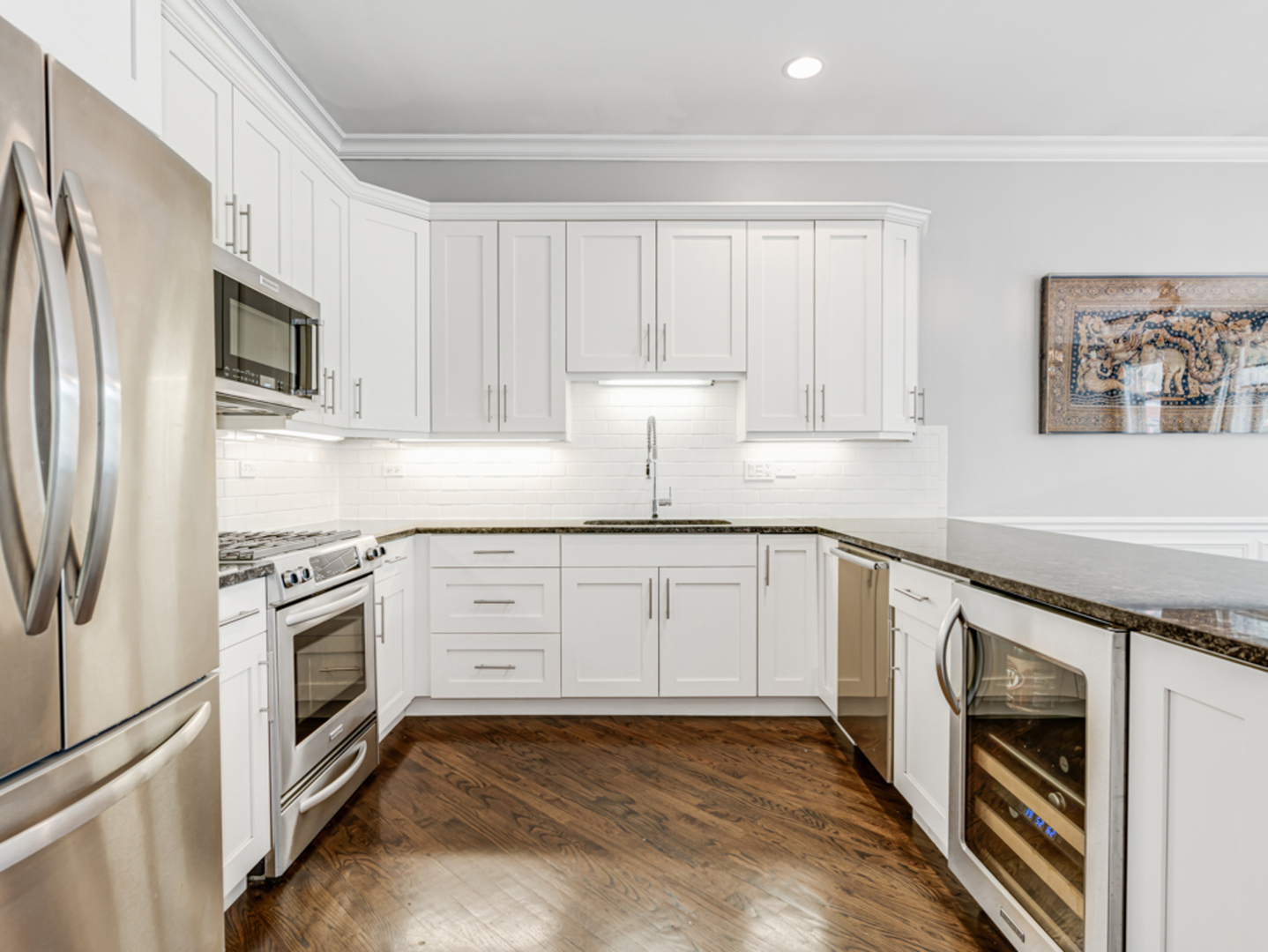 2052 W Chicago Avenue Unit: 2