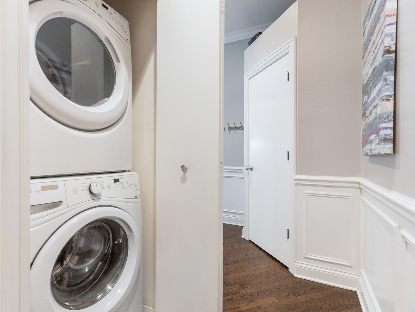 2052 W Chicago Avenue Unit: 2