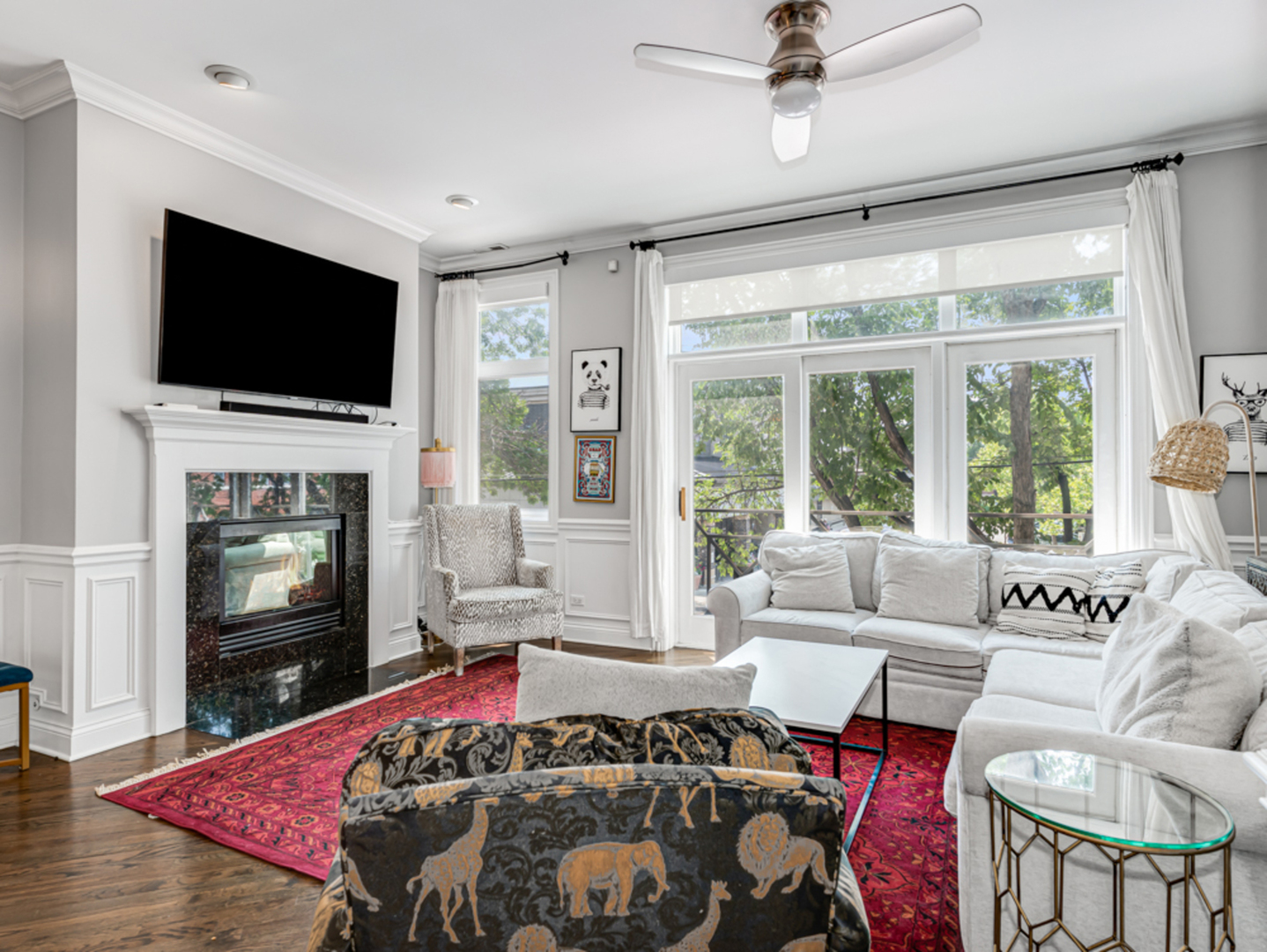 2052 W Chicago Avenue Unit: 2