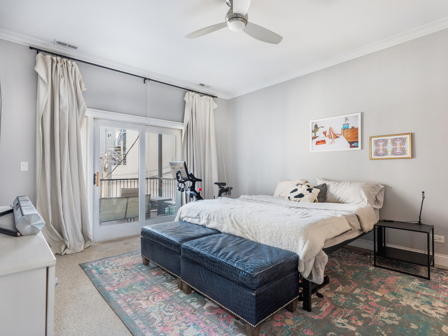 2052 W Chicago Avenue Unit: 2
