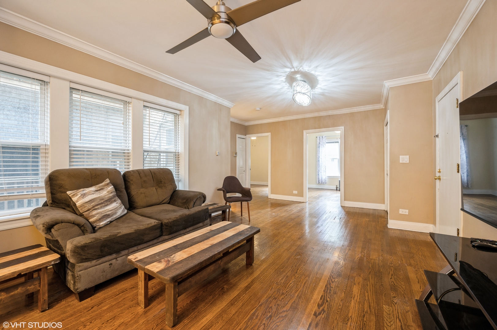 6970 N Wolcott Avenue Unit: 1