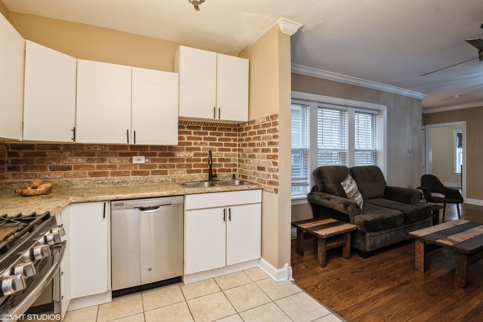 6970 N Wolcott Avenue Unit: 1