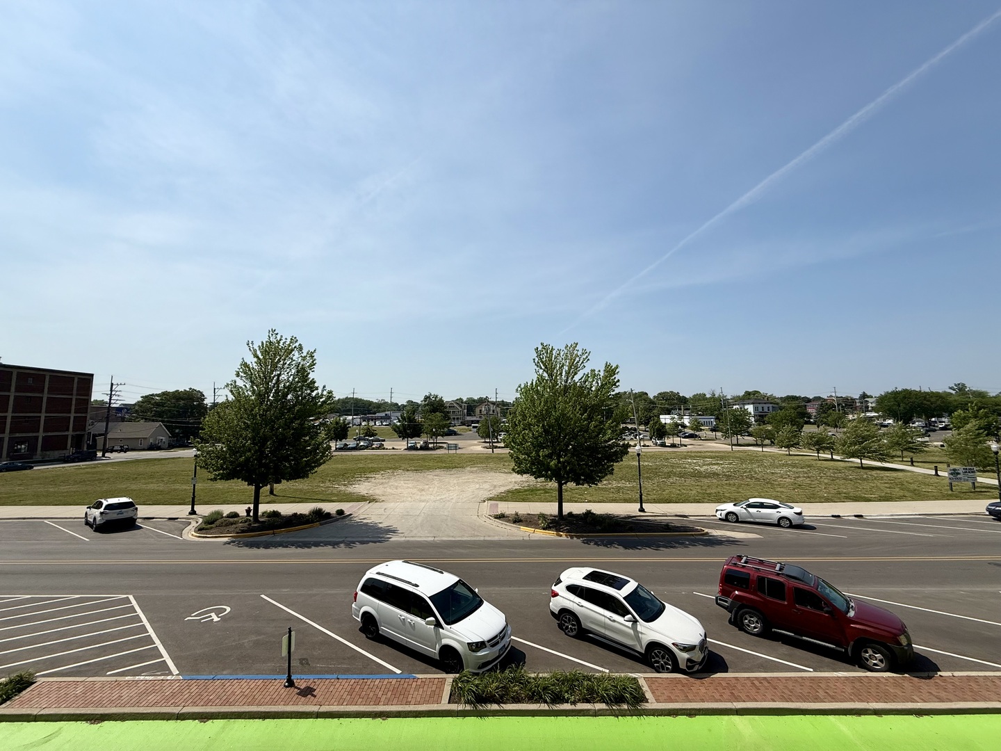 160 S River Street Unit: 204