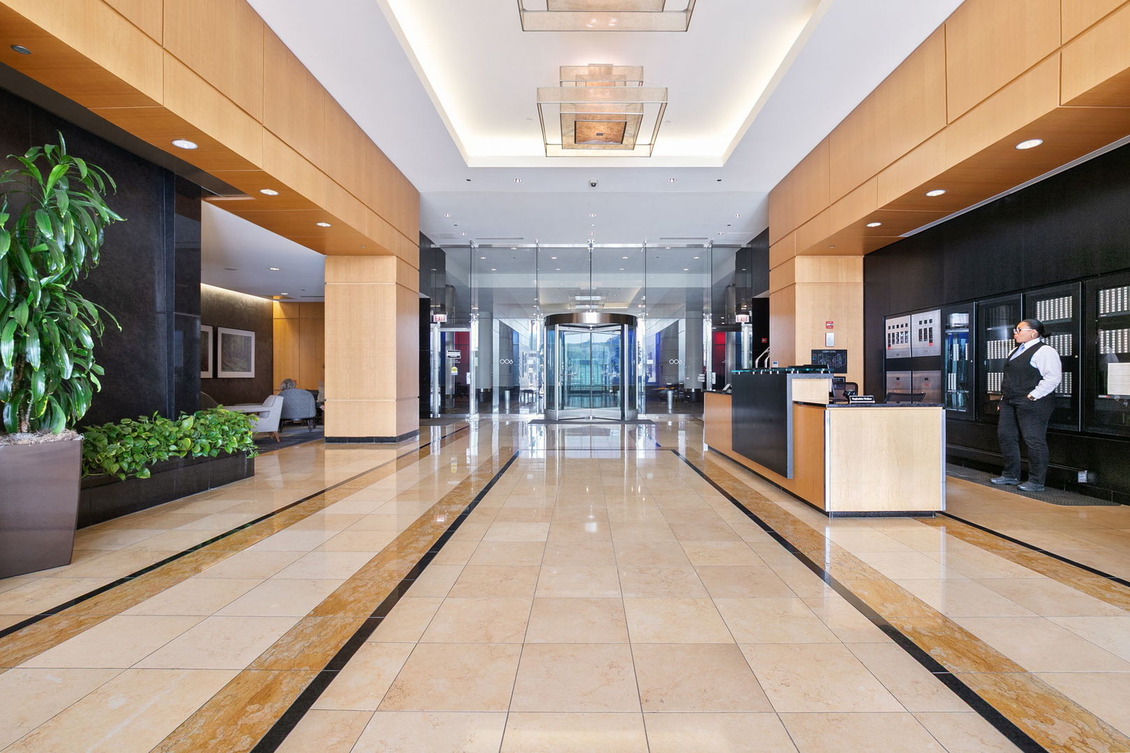 600 N LAKE SHORE Drive Unit: 814