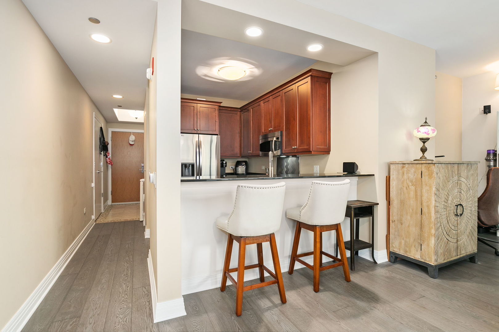 600 N LAKE SHORE Drive Unit: 814