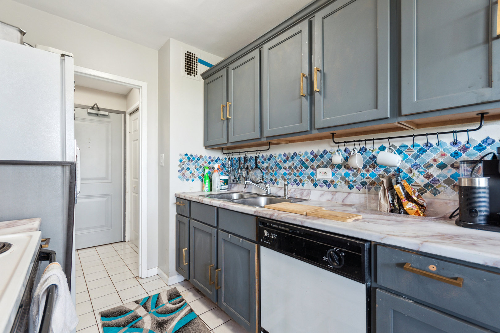 3410 N Lake Shore Drive Unit: 5E