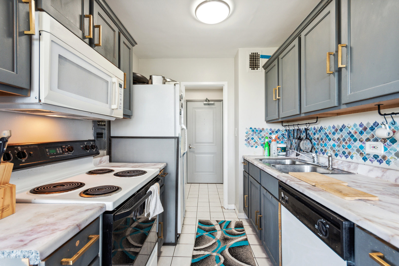 3410 N Lake Shore Drive Unit: 5E