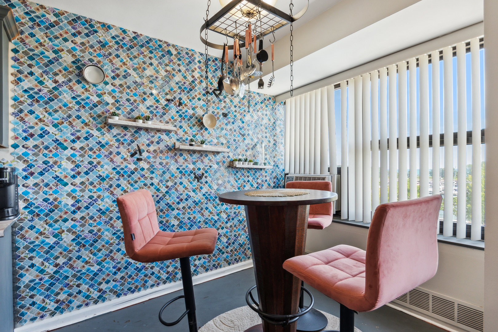 3410 N Lake Shore Drive Unit: 5E