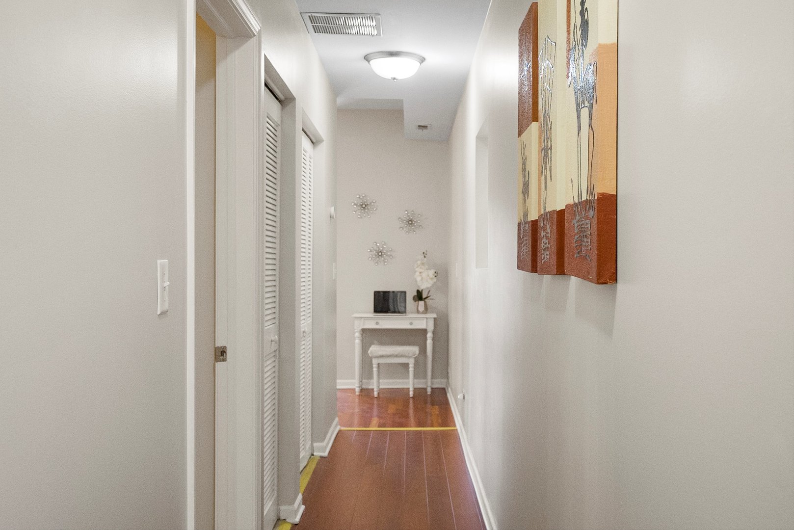 2111 S Fairfield Avenue Unit: 1