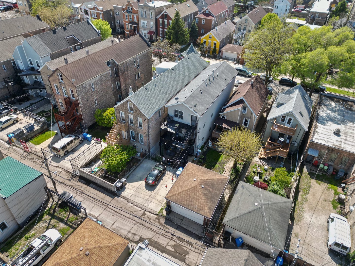 2111 S Fairfield Avenue Unit: 1