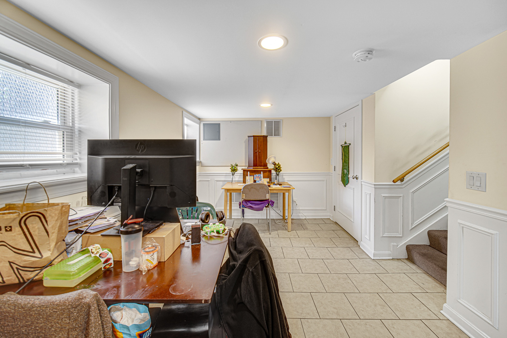 4825 N karlov Avenue