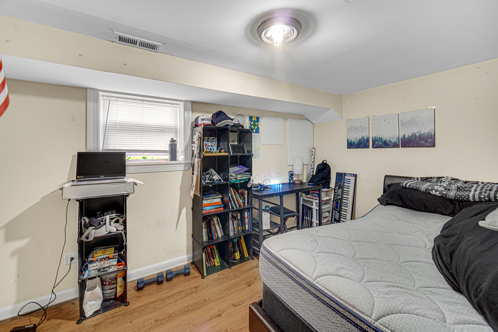 4825 N karlov Avenue