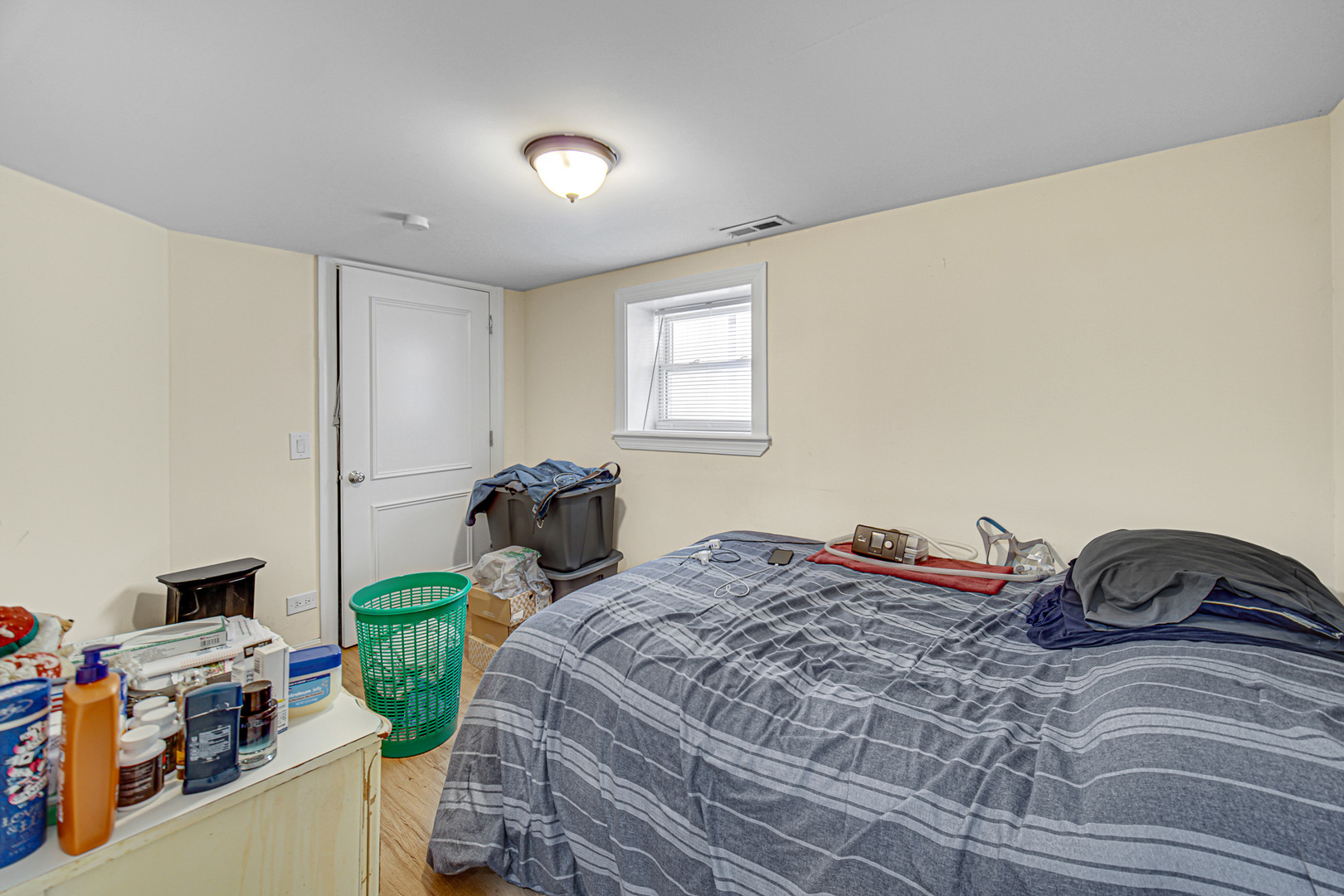 4825 N karlov Avenue