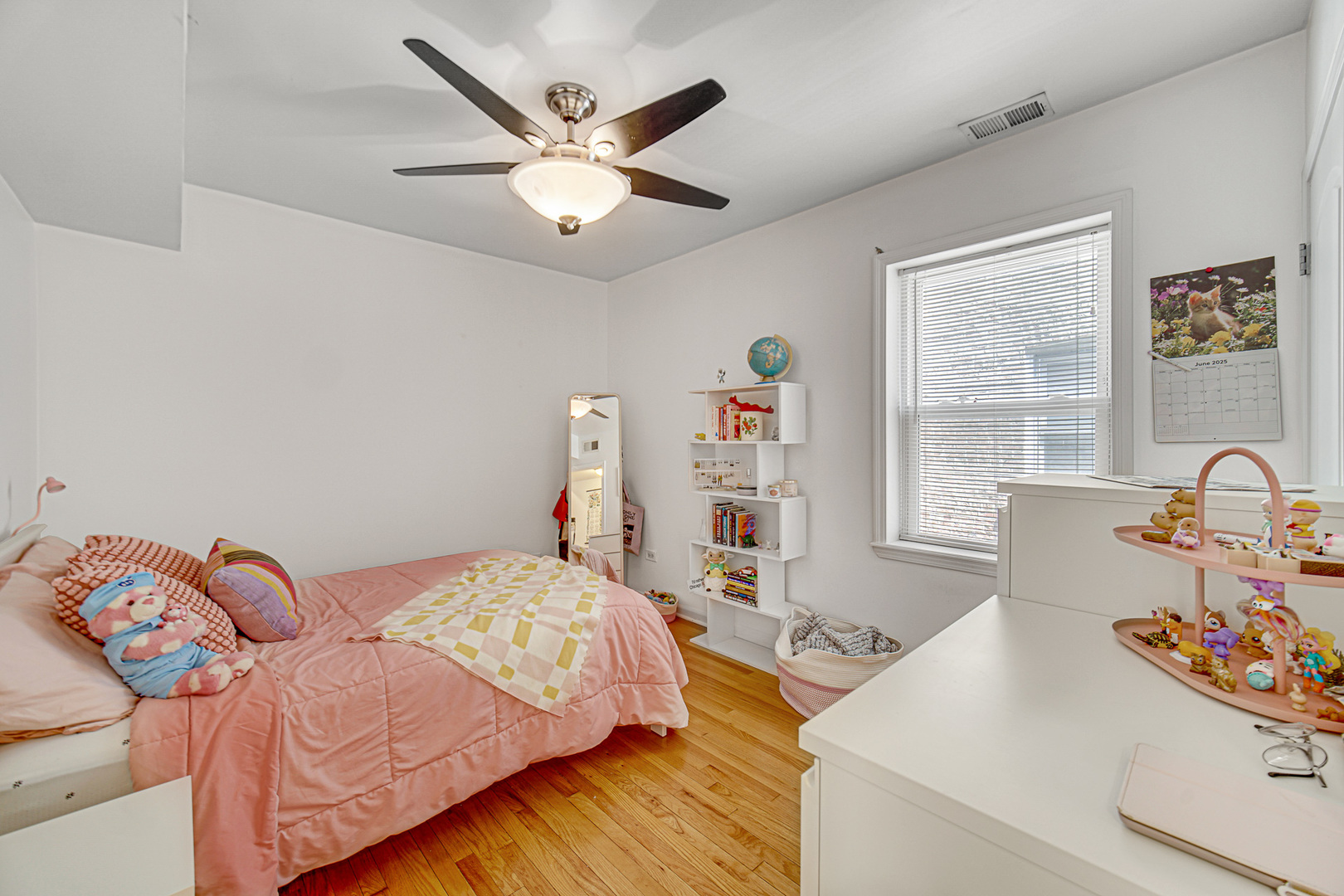 4825 N karlov Avenue