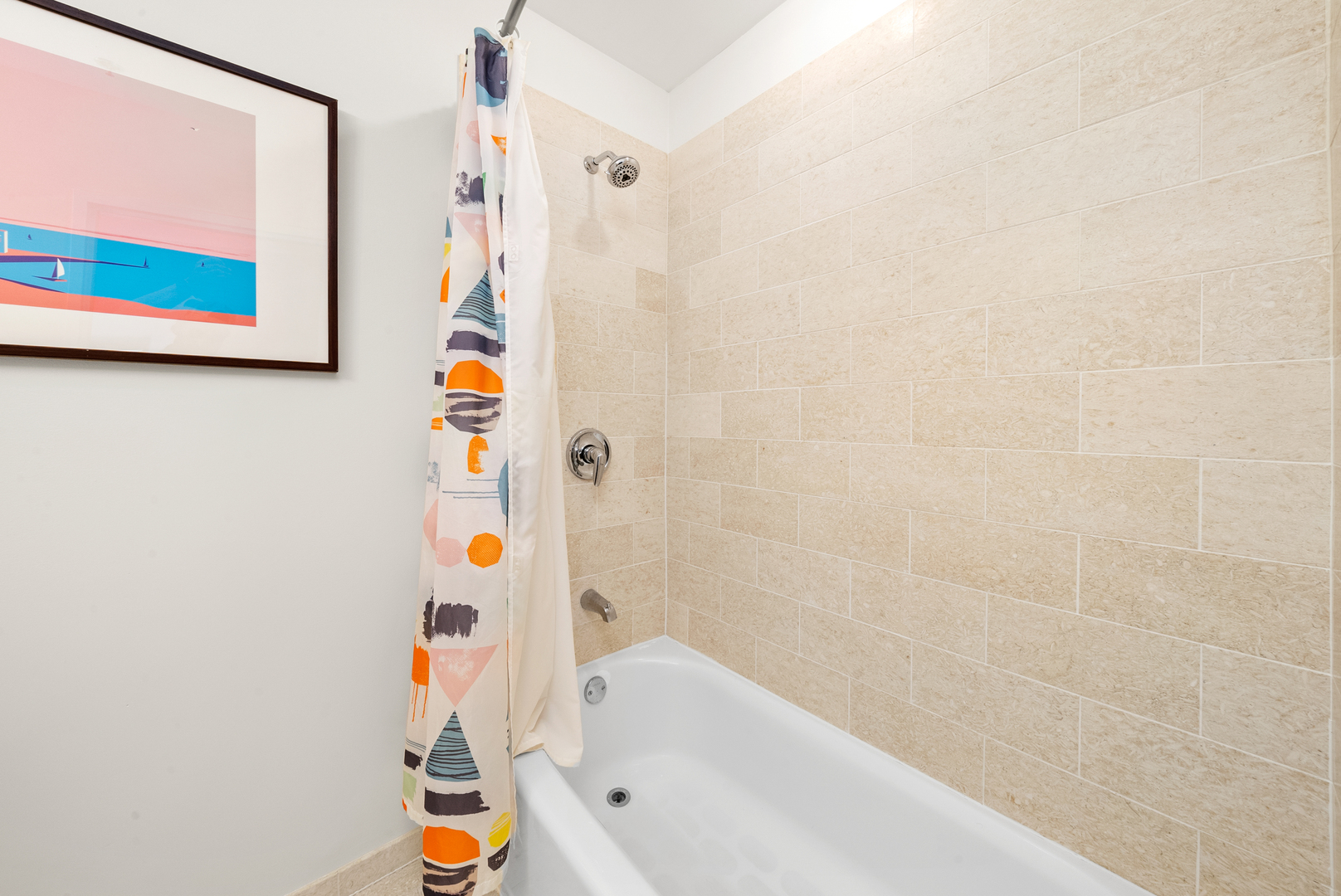 653 N Kingsbury Street Unit: 1006