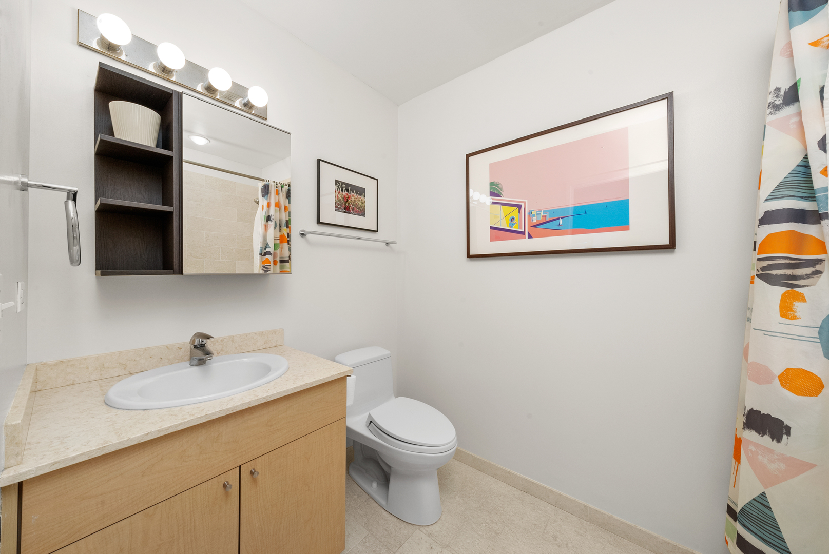 653 N Kingsbury Street Unit: 1006