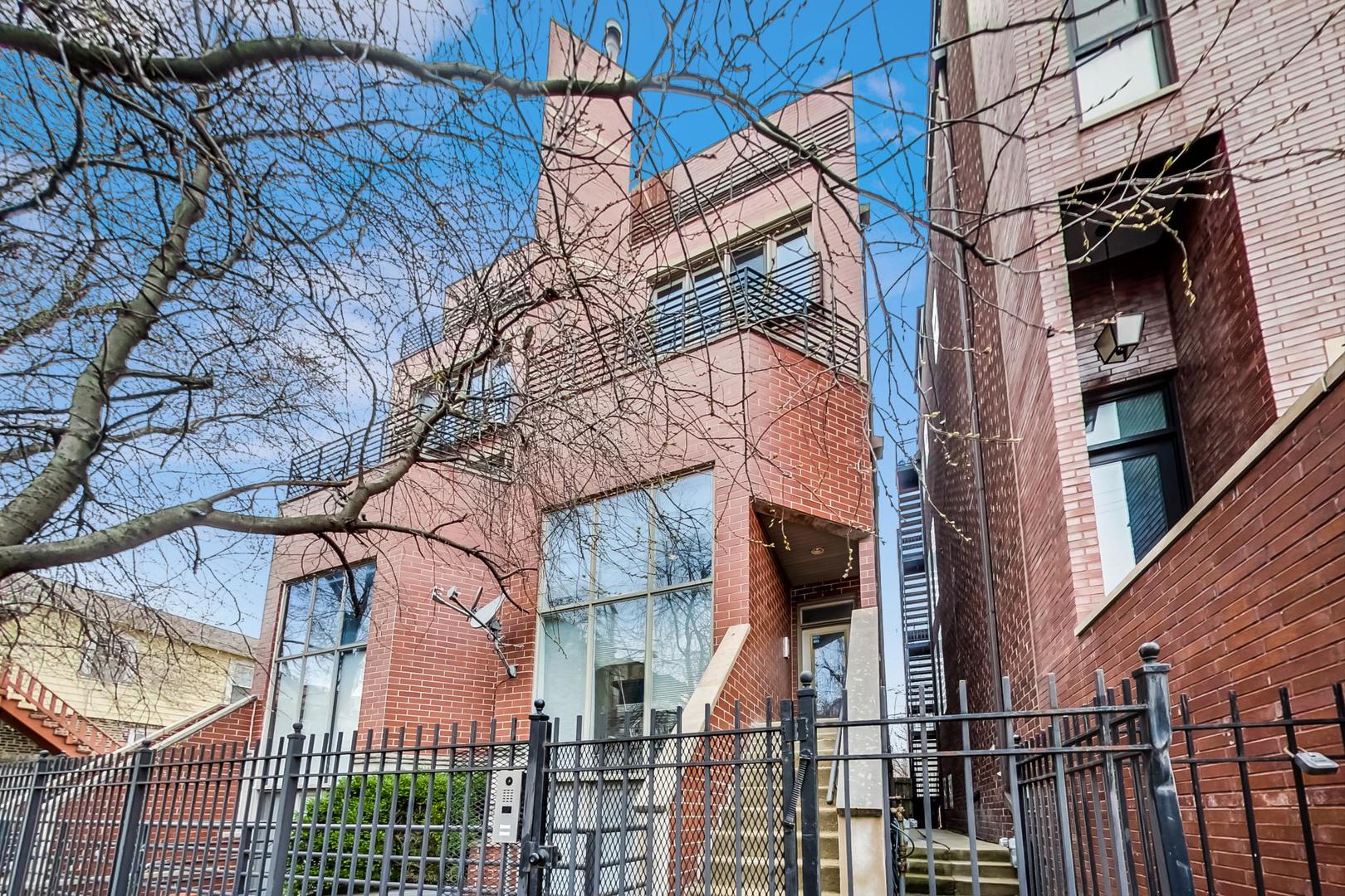 1622 W Ontario Street Unit: 1E