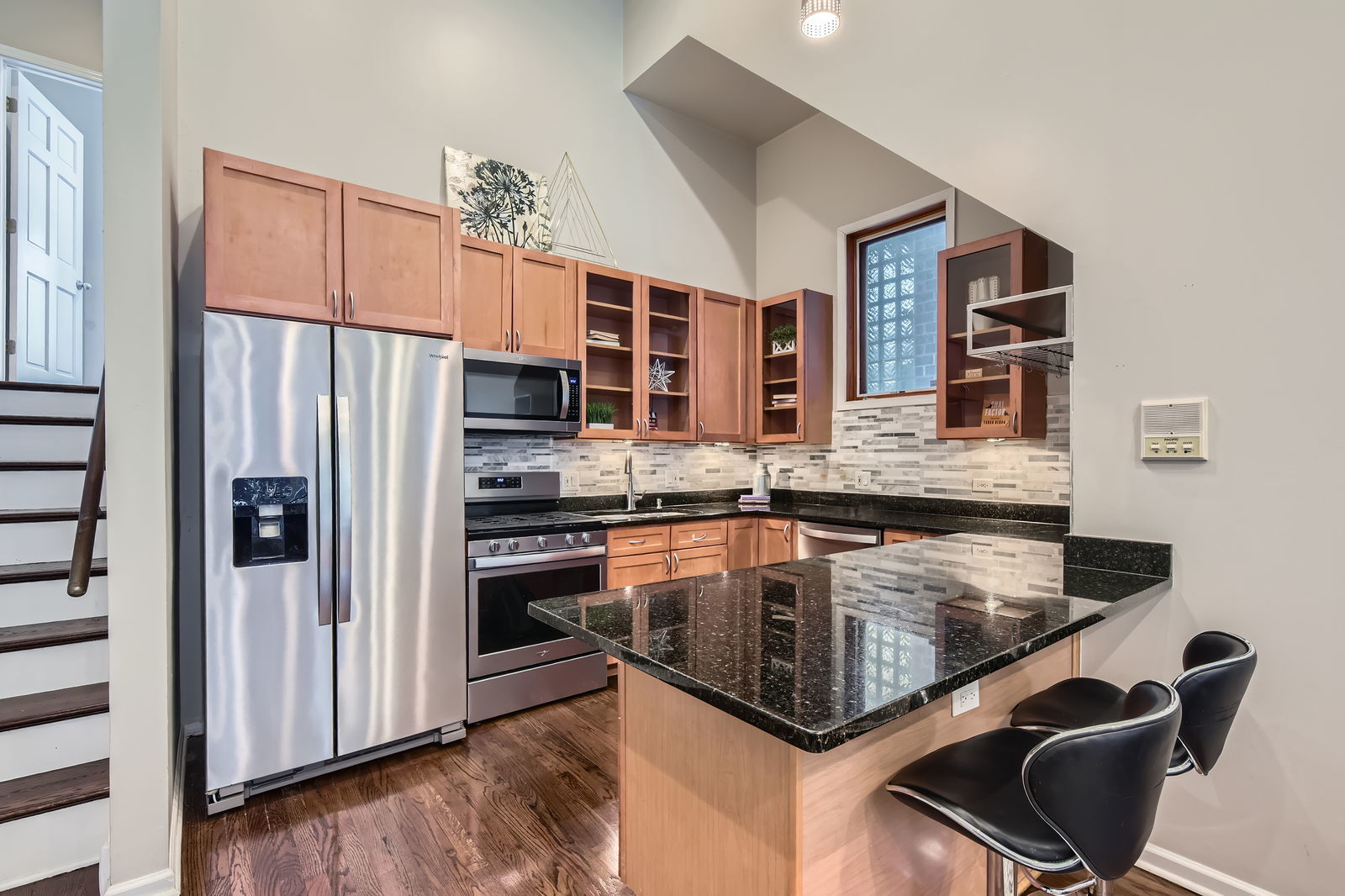 1622 W Ontario Street Unit: 1E