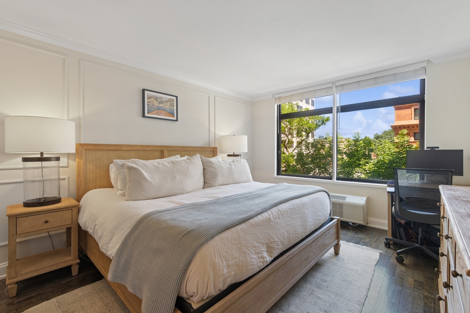 1450 N Astor Street Unit: 5C