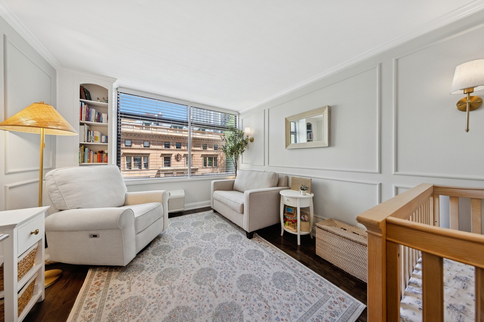 1450 N Astor Street Unit: 5C