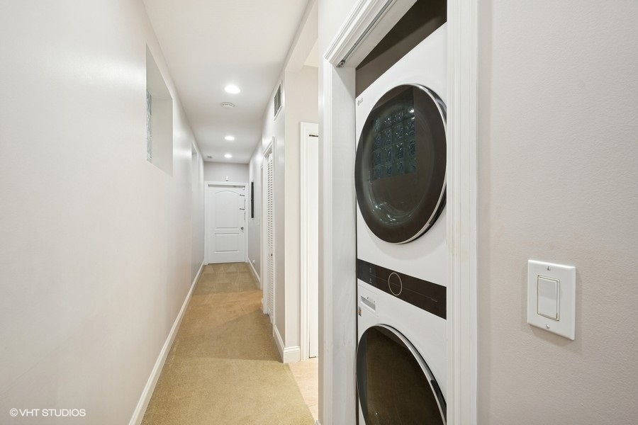 1015 N PAULINA Street Unit: 1