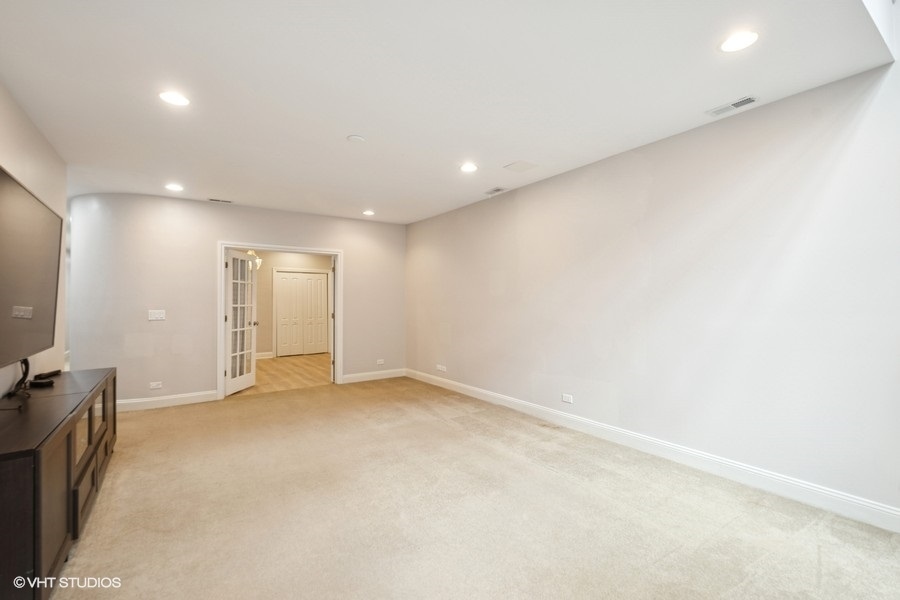 1015 N PAULINA Street Unit: 1