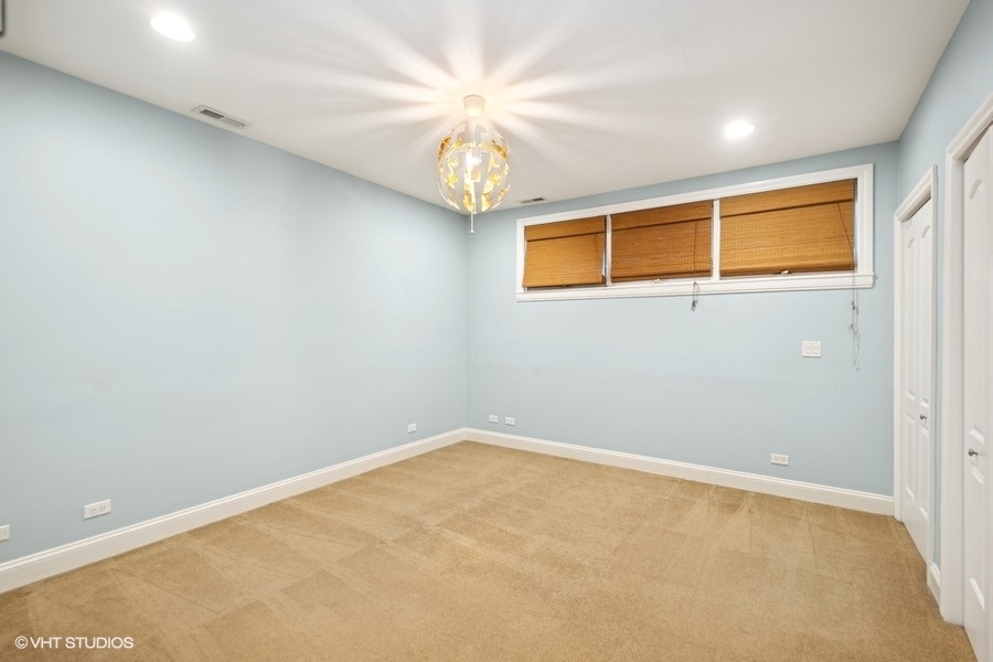 1015 N PAULINA Street Unit: 1