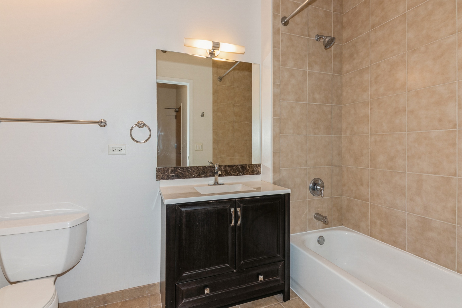 700 N Larrabee Street Unit: 1205