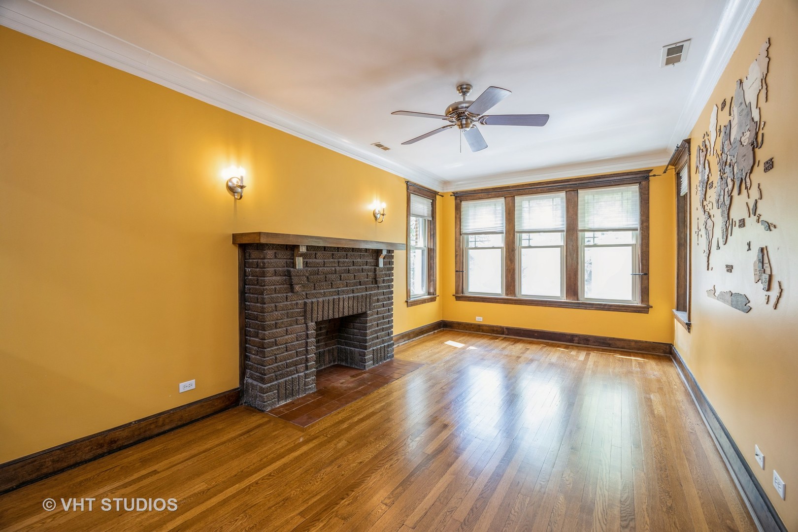 256 Pleasant Street Unit: 2