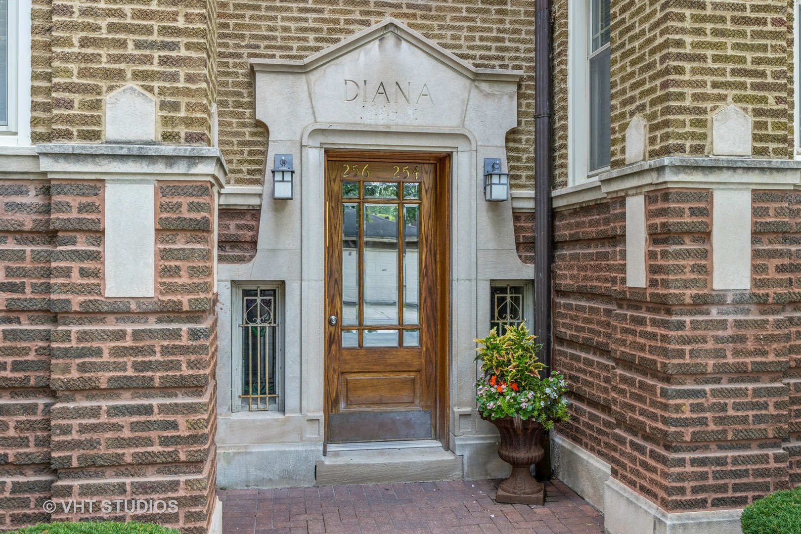 256 Pleasant Street Unit: 2